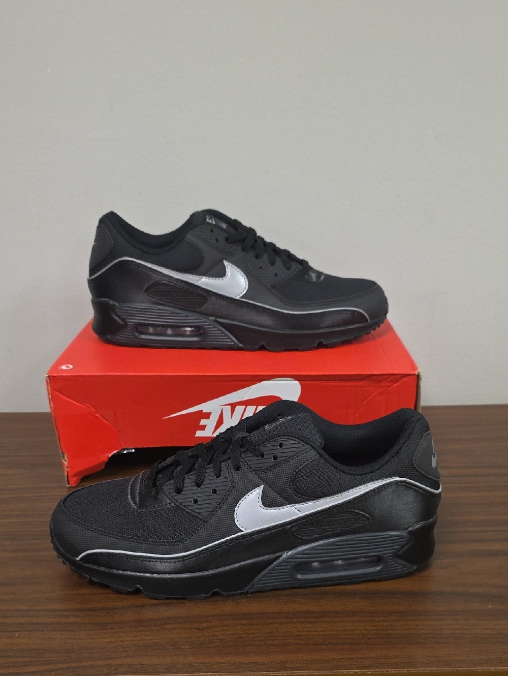 Nike Air Max 90 Premium "Black Reflective" Men's 13 HV4517-002 New